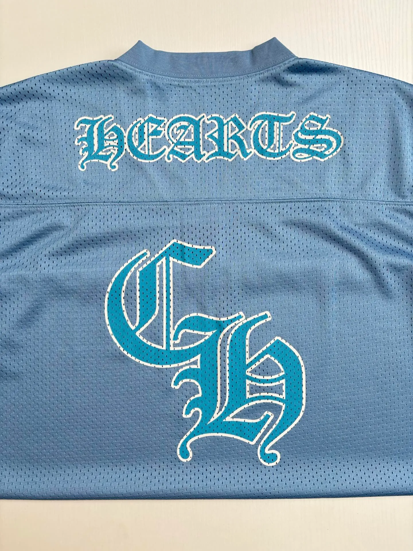 🅿️290 Chrome Heart*/Ch Chrome Heart 25SS mesh glitter blue ice hockey jersey short-sleeved. The fabric is made of high-density 100D bird's eye cloth. Double-sided mesh positioning is very time-consuming. The cost of labor loss is very high. It is not a single-layer thin transparent bottom junk product on the market. Same style for men and women. OS version Size: S/M/L